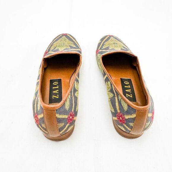 Zalo Needlepoint Palm Embroidered Leather Lined Smokers Flat Shoes Size 6 $350 - Picture 2 of 6